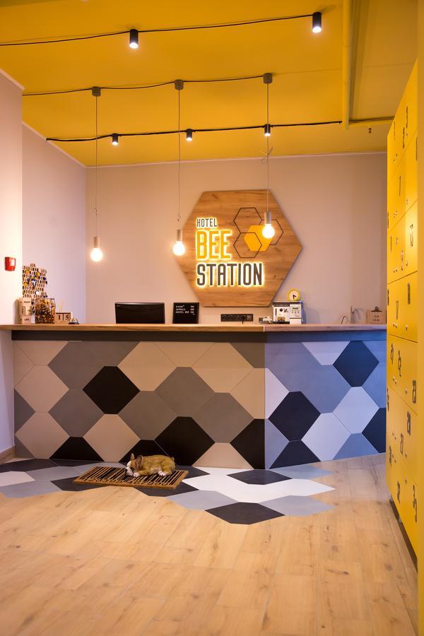 Hotel Bee Station 키예프 외부 사진