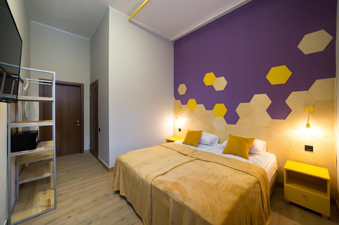 Hotel Bee Station 키예프 외부 사진