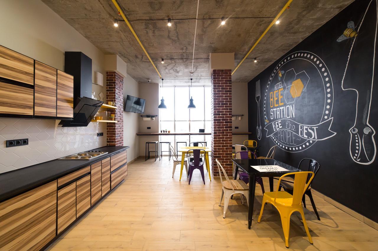 Hotel Bee Station 키예프 외부 사진